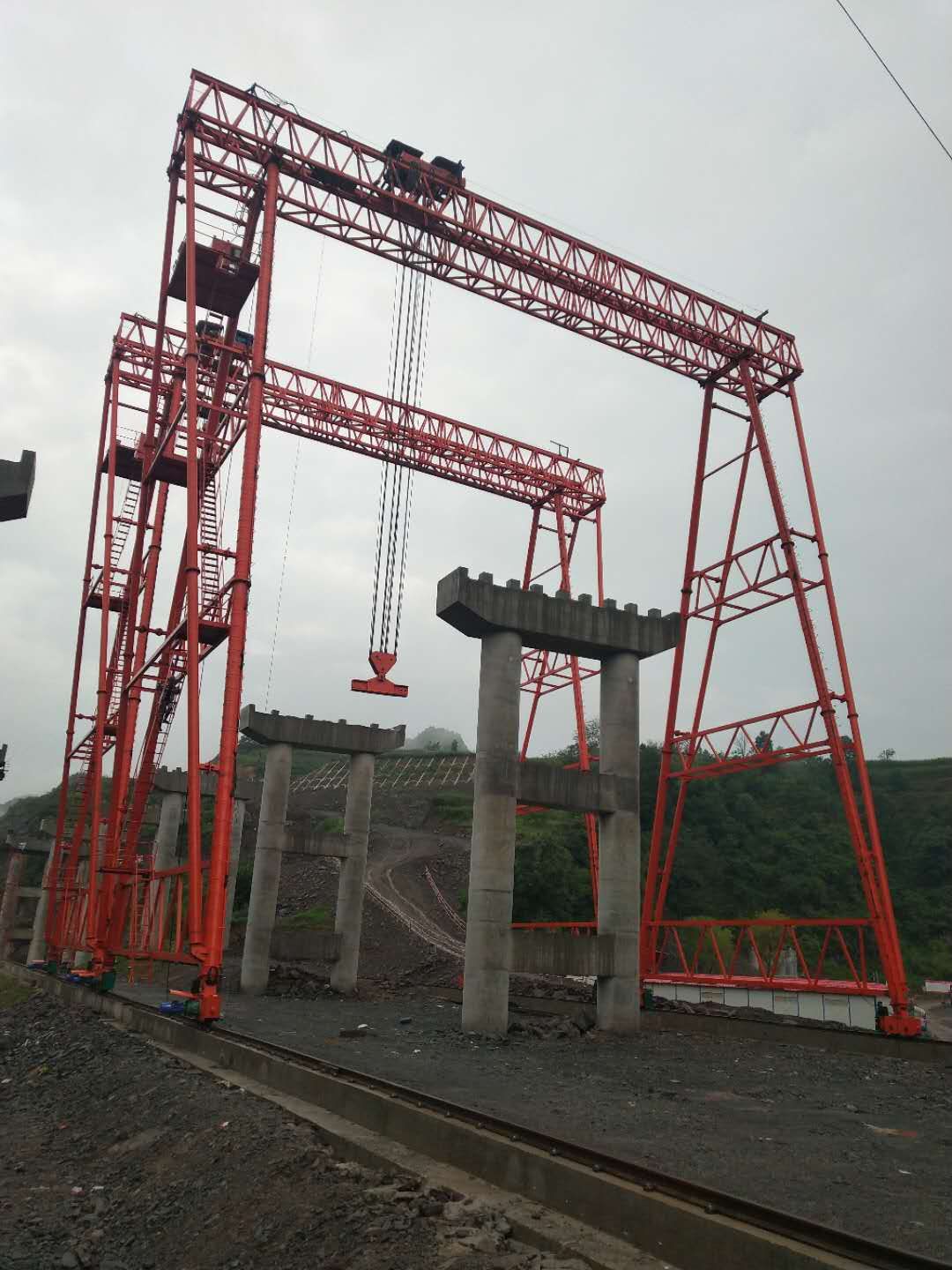 中鐵四局貴陽項目，MG100噸-32米跨38米高龍門吊