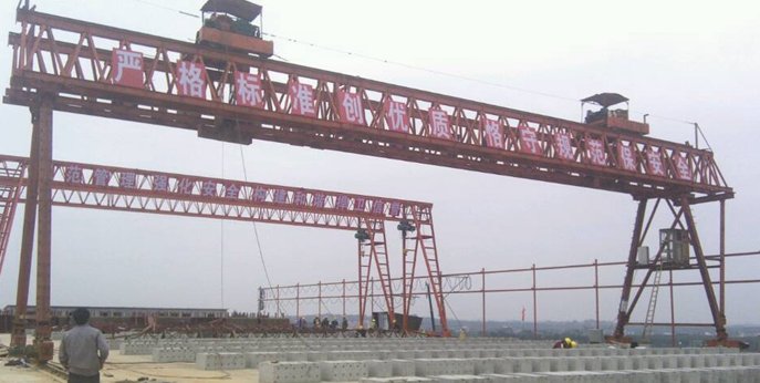 低價轉讓的二手龍門吊值得購買嗎？有什么注意事項？