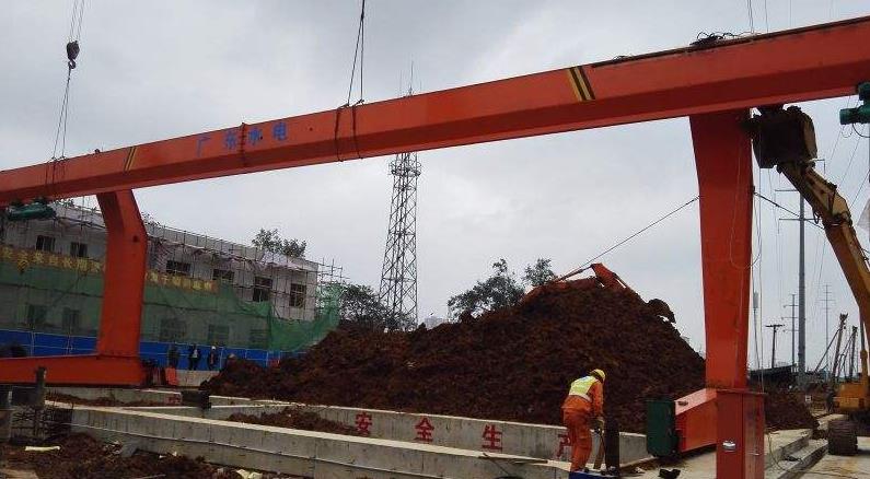 MDG單梁龍門吊由兩種驅(qū)動方式，手柄遙控機(jī)有幾根線，都有什么用？